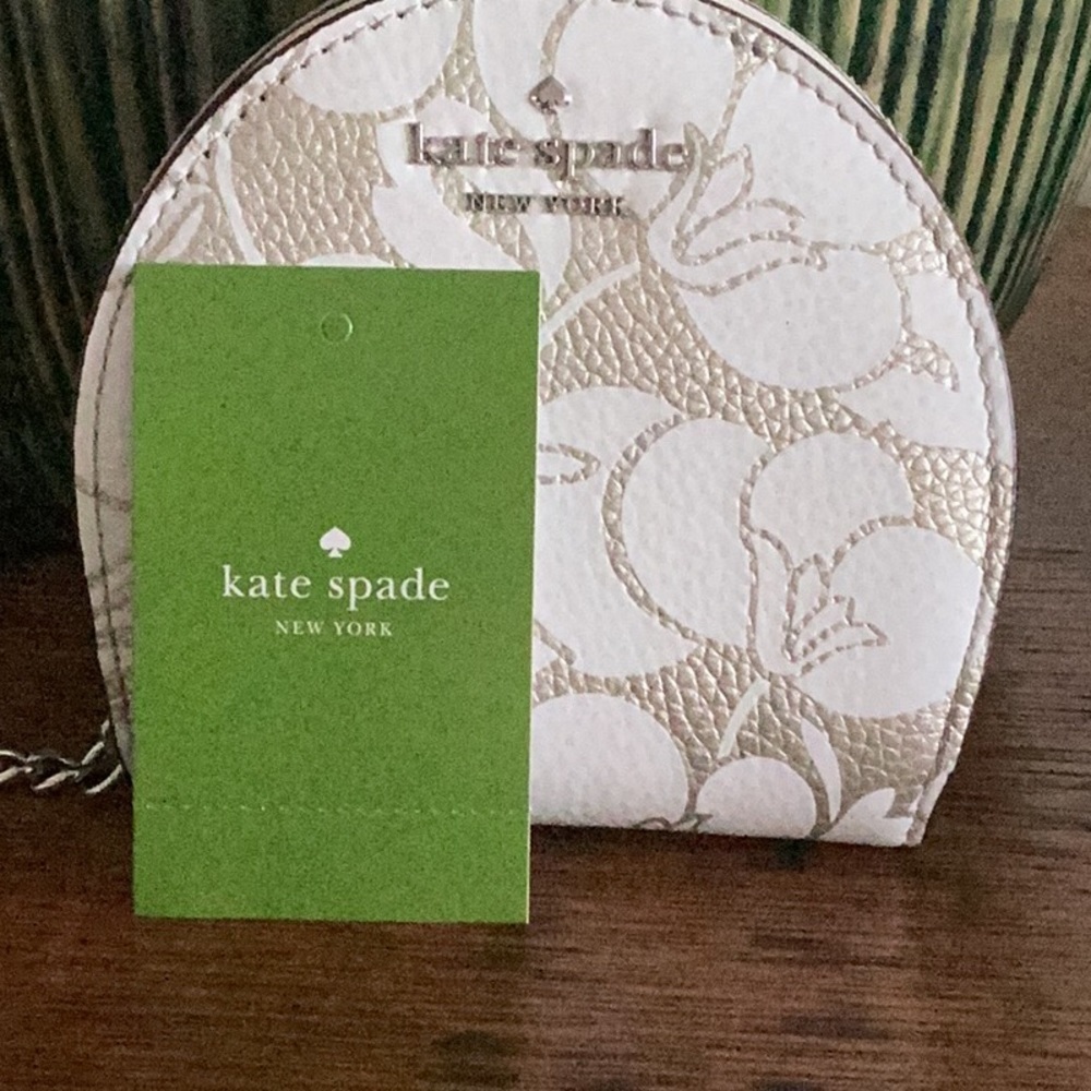 Kate Spade Larchmont Avenue Breezy Floral Wallet with Attached Key Chain - Picture 5 of 7